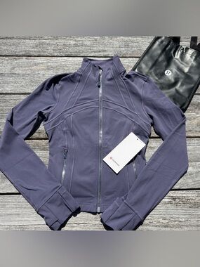 💜 Lululemon Define Cropped Jacket Nulu Grape Mist/Mirror Silver Size 4 NWT
